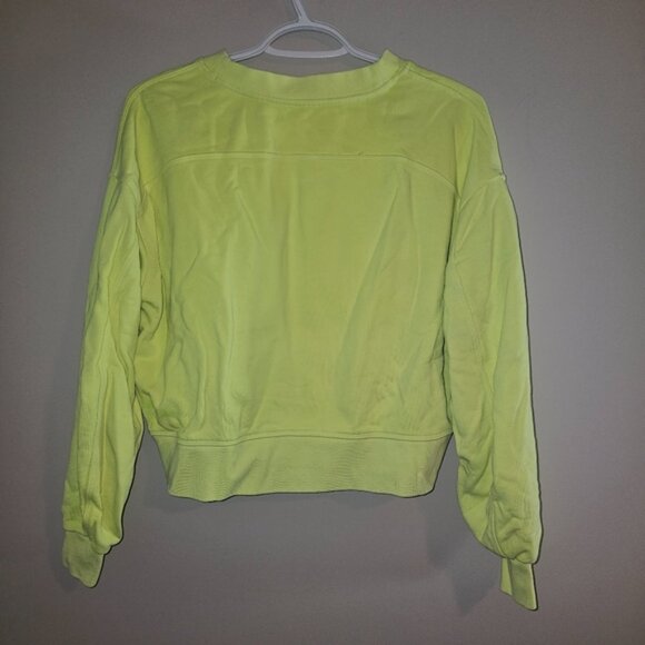 Lululemon Perfectly Oversized Cropped - Picture 2 of 4